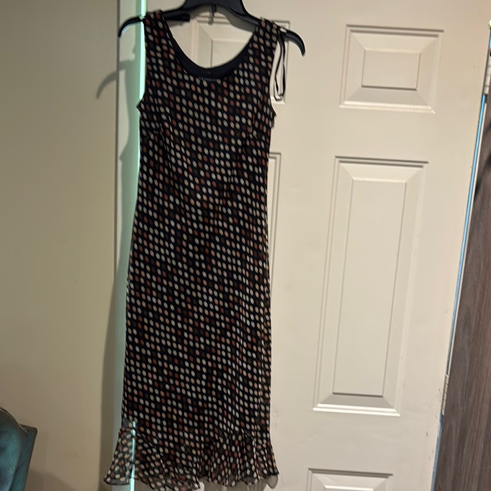 Black and White Sheath Midi Dress Sleeveless Scoop Neck